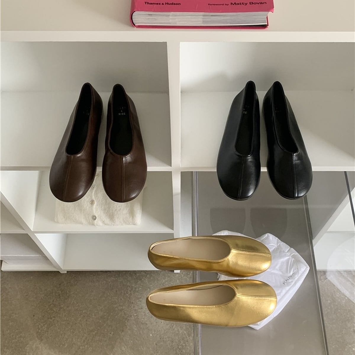 round toe flat pumps m-0009