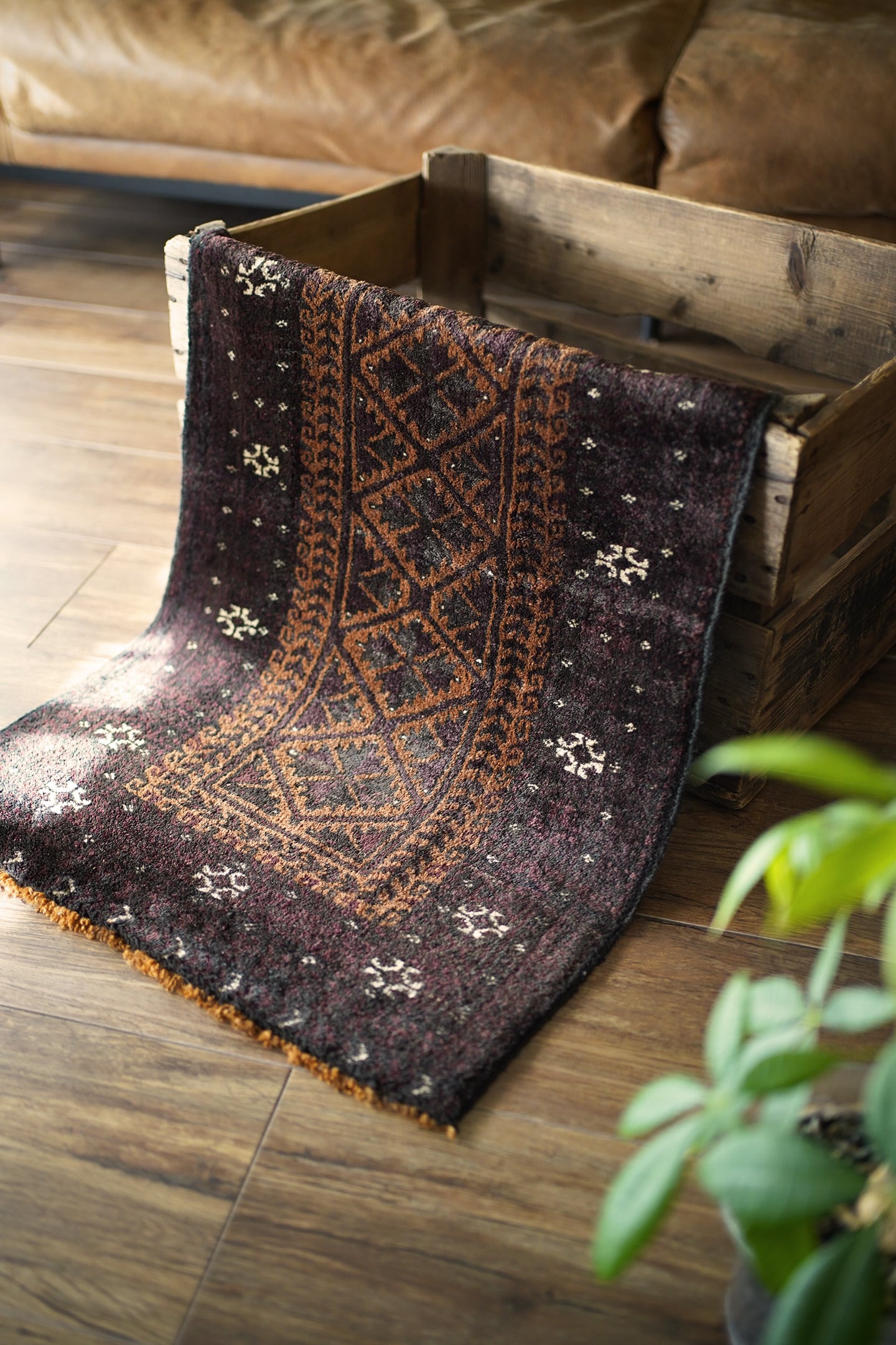 752】Semi Antique Persian Sistan Baluch rug 1940's | ヴィンテージ