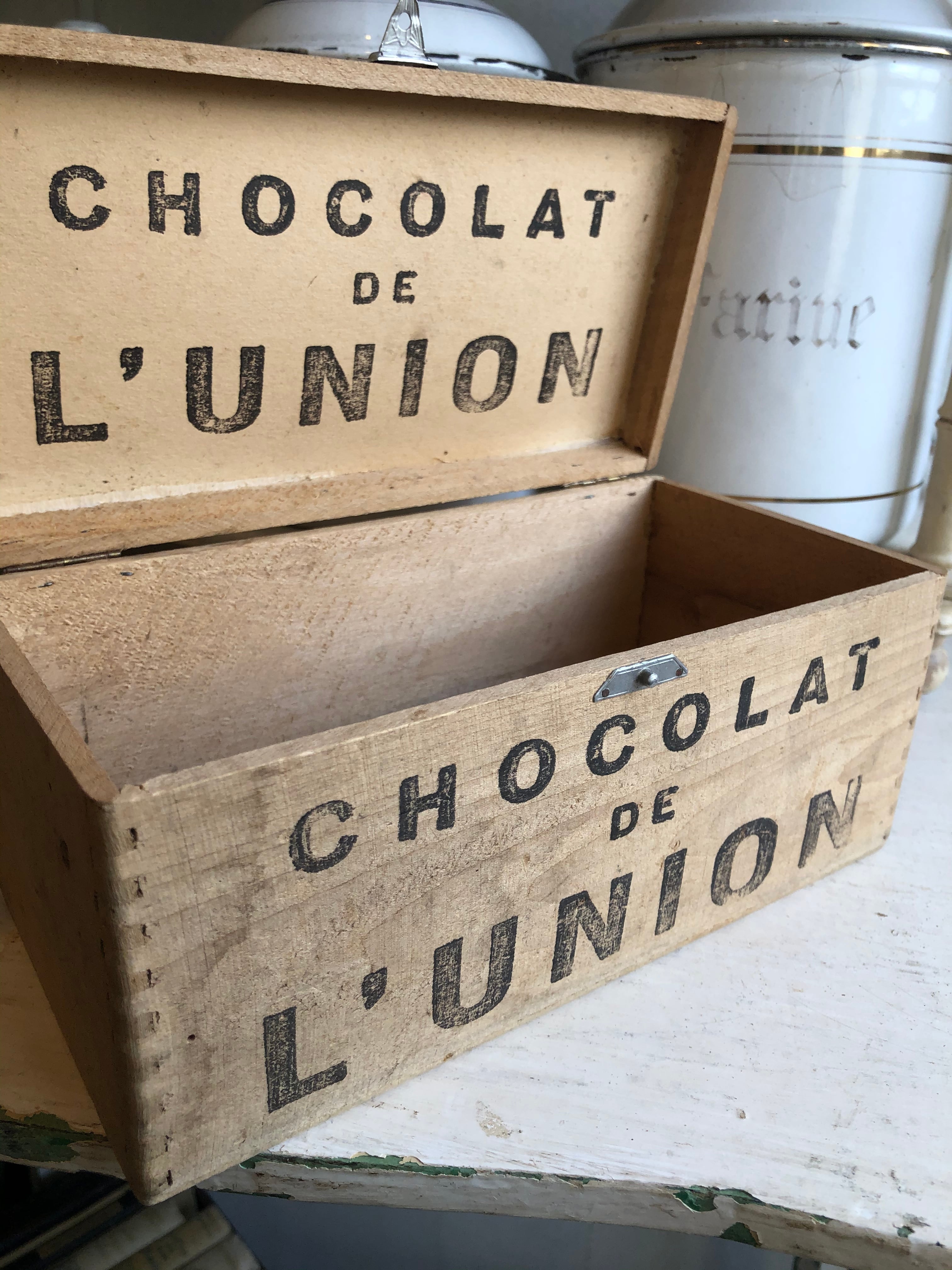 フランスアンティーク　CHOCLAT et L'UNION 古い木箱 | Brocante de La Cocotte  （フランスアンティーク・ドライフラワーのお店）