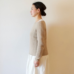 【受注販売】ベビーリャマ100%ウーステッド 『 LLAMA I 』使用：B.B.pull-over キット(編み図と糸のセット） プルオーバーKIT