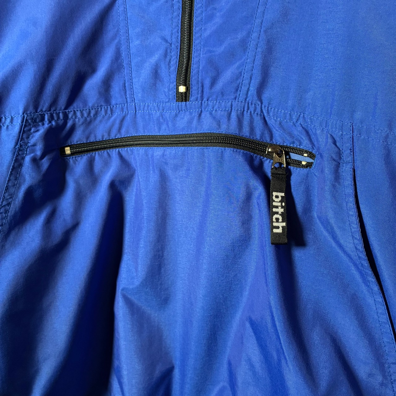 bitch skateboards ナイロンアノラックフーディー　ブルー　ビッチ　スケーター　M