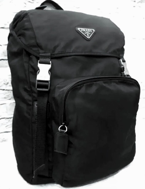 ◆PRADA プラダ 2VZ135 大容量 男女可 テスート ナイロン リュック バックパック ロックサック 黒◆ 使い勝手の良さで人気再燃の定番モデル