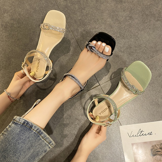 女性のサンダルins潮2020新しいファッション夏薄い単語バックルファッション妖精スタイル小さな新鮮なハイヒール 部族の婦人靴7572232