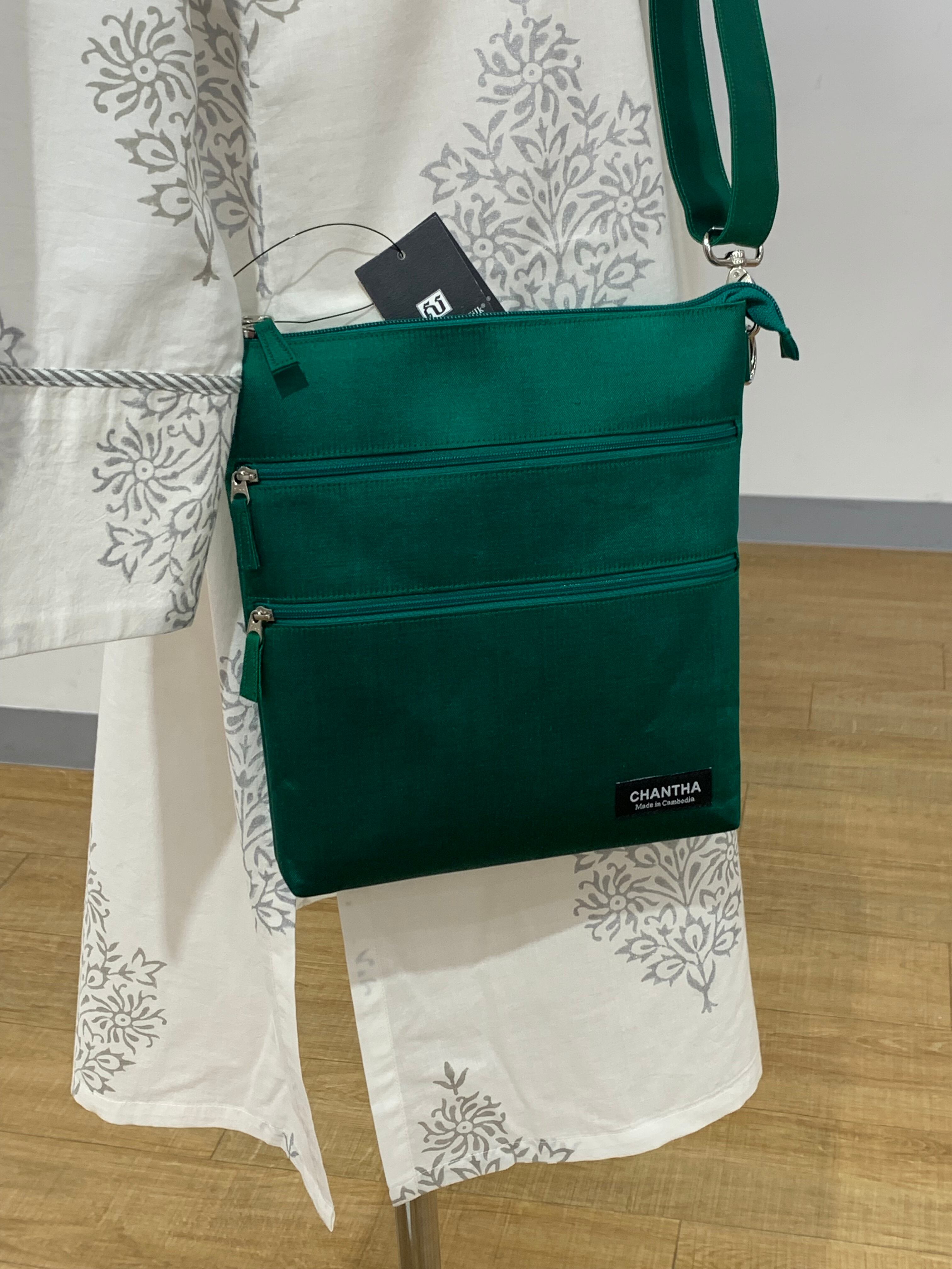 限定3個)ショルダーバッグ トラベルバッグ シルクバッグ カンボジア