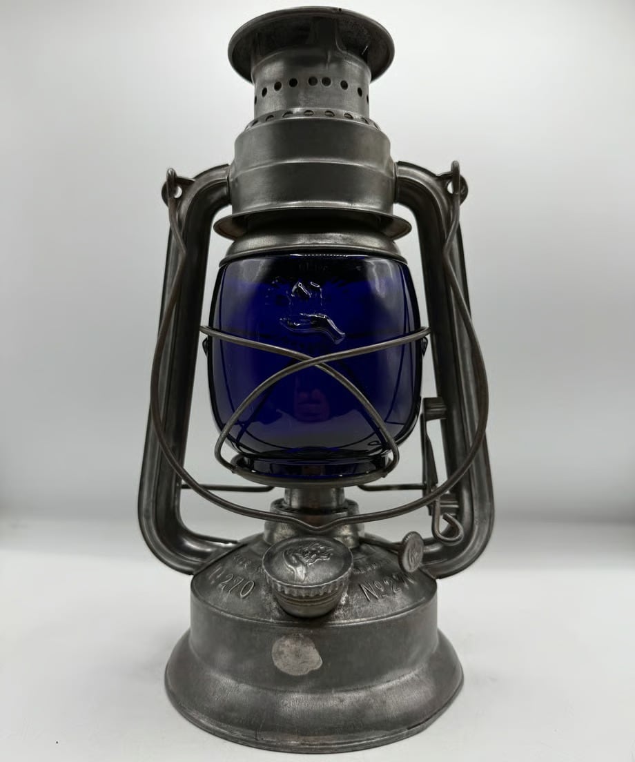 FEUERHAND No.176e フュアハンド オリジナルダークブルーガラス ブラックアウトFEUERHAND No.270 ブルーガラス | ヴィンテージランタン