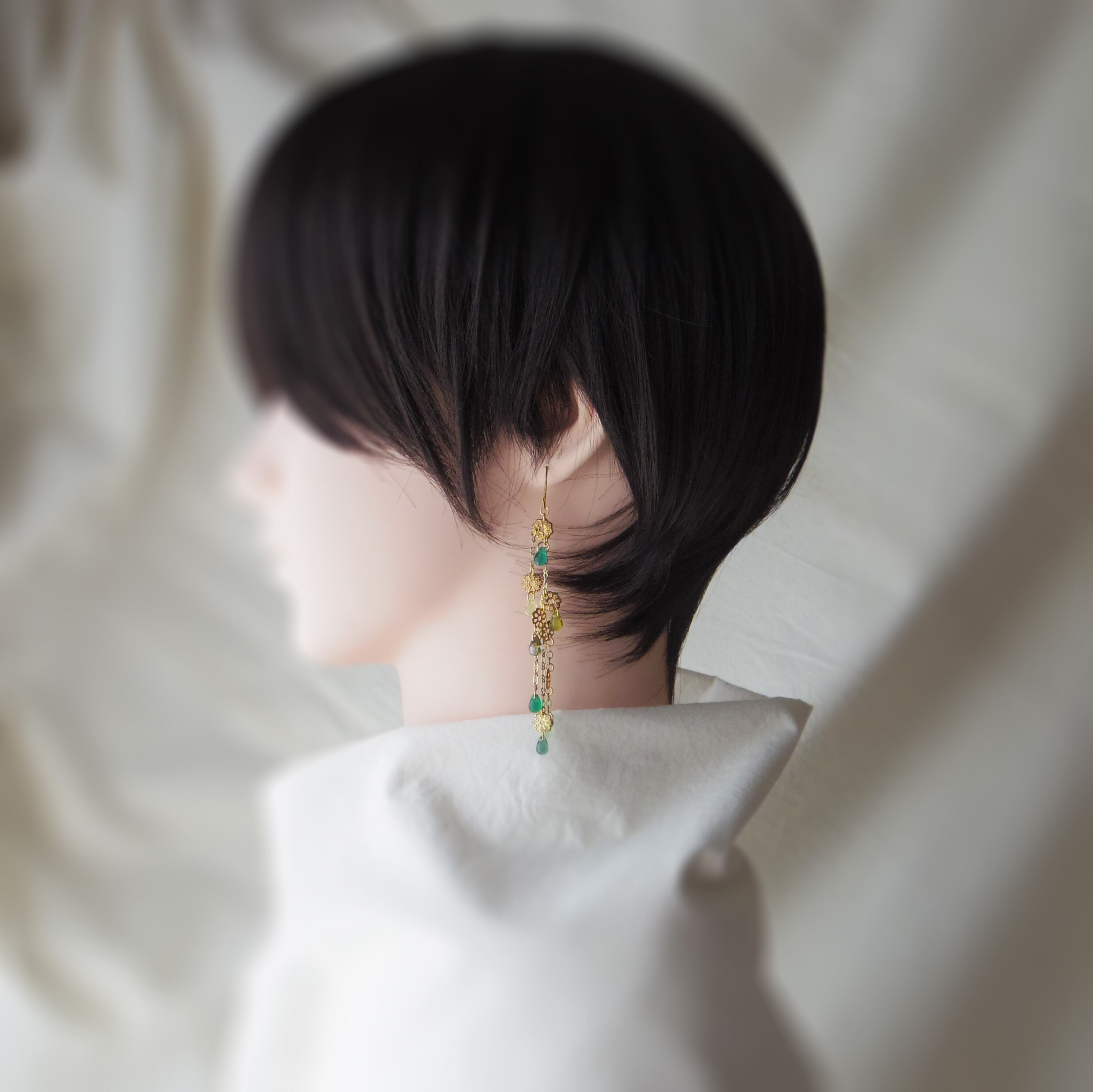 ピアス「森森、浸る」