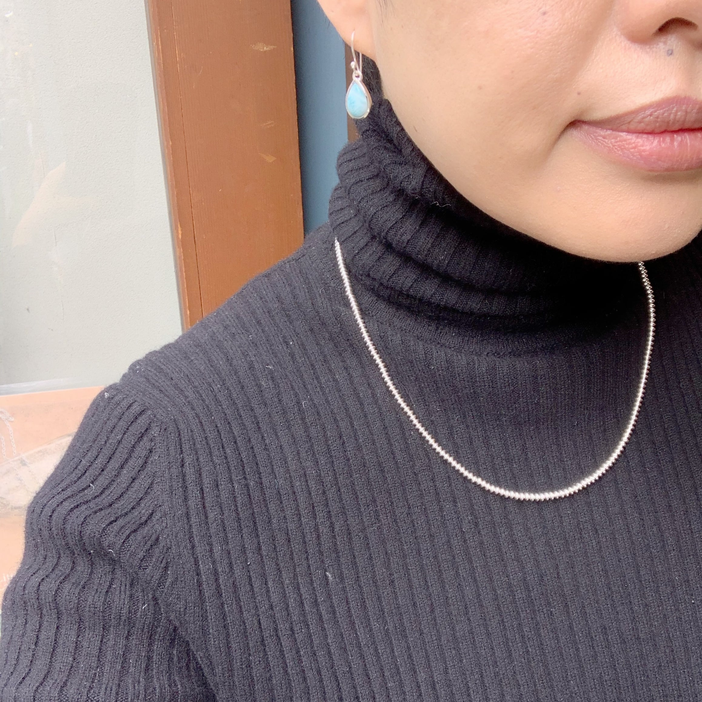 ラリマー ドロップ型 フックピアス M size 1.3 x 1.0cm | 【公式