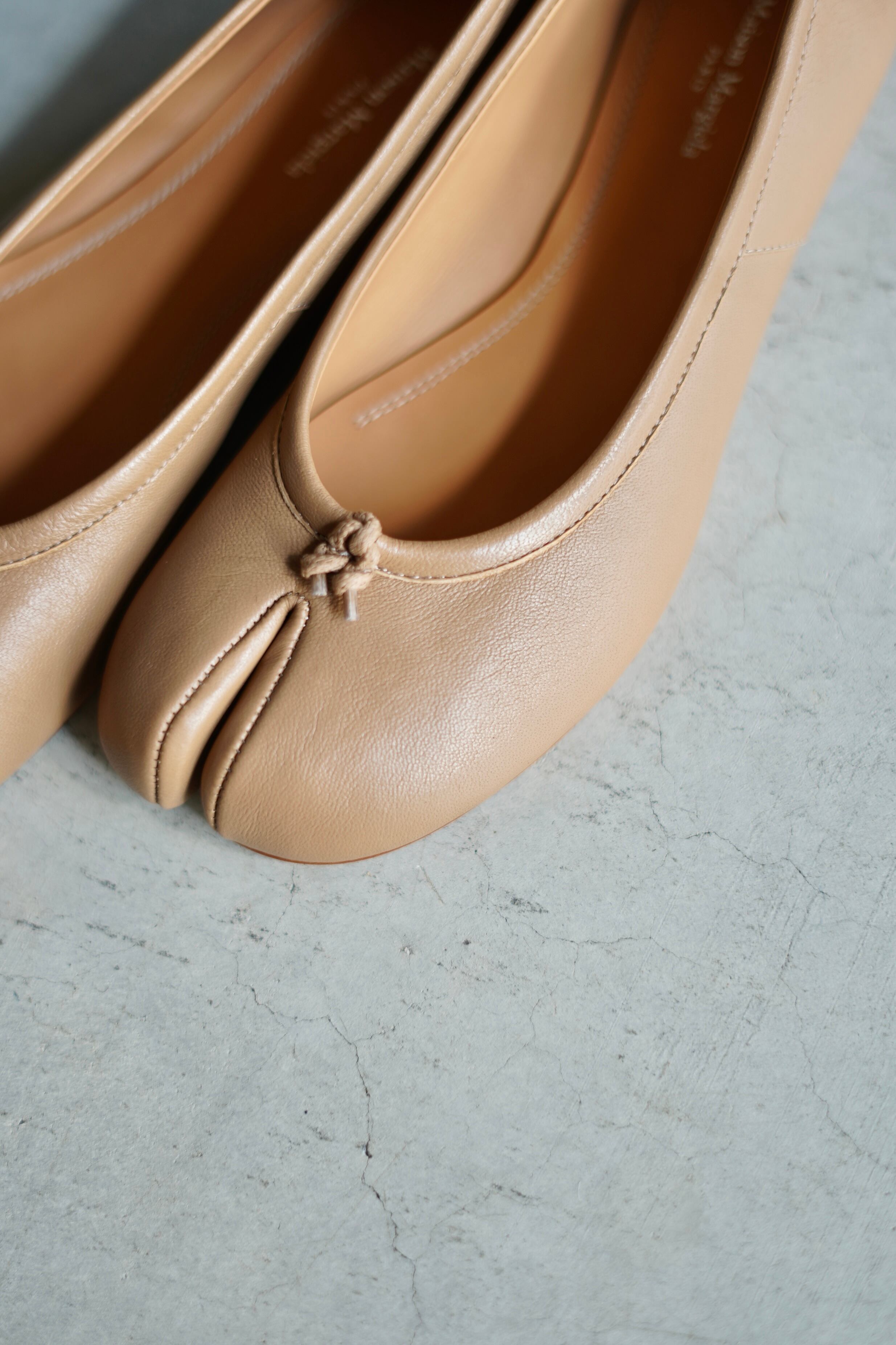 Maison Margiela / tabi ballet (beige) | JUQUI Online Maison Margiela / tabi ballet (beige) | JUQUI Online
