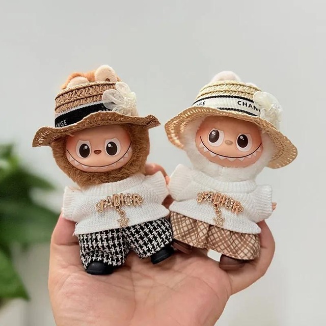 ワンランク上の可愛さ！お靴プレゼント♡ Labubu 4.0 10cm セット ストローハット & 千鳥格子 おしゃれ 上品 ドール衣装 ラブブ