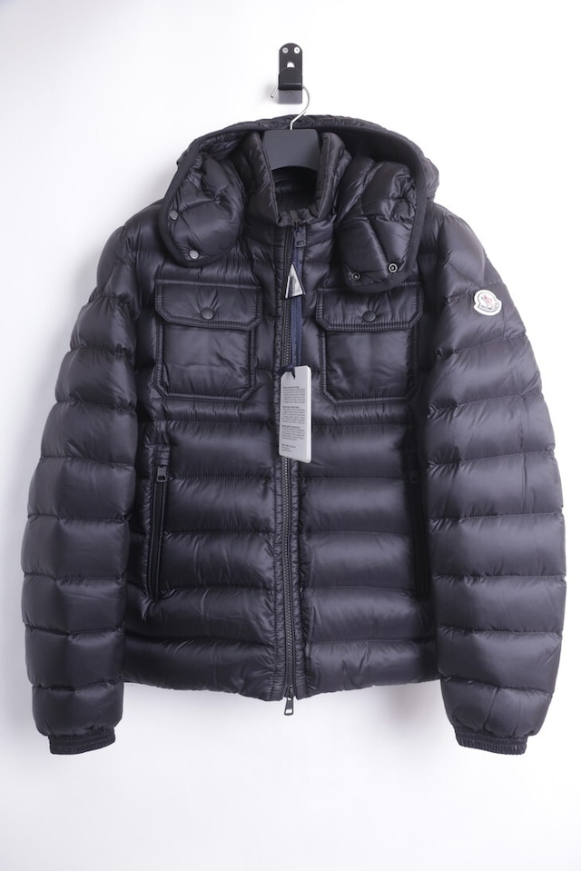 MONCLER VALENCE T1 BLACK DOWNJACKET 520JK0471