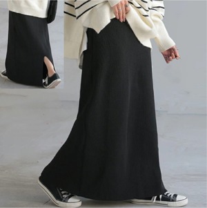 驚きの伸縮性で家事や移動も楽ちん。ウエストゴムがお腹周りもノンストレス。