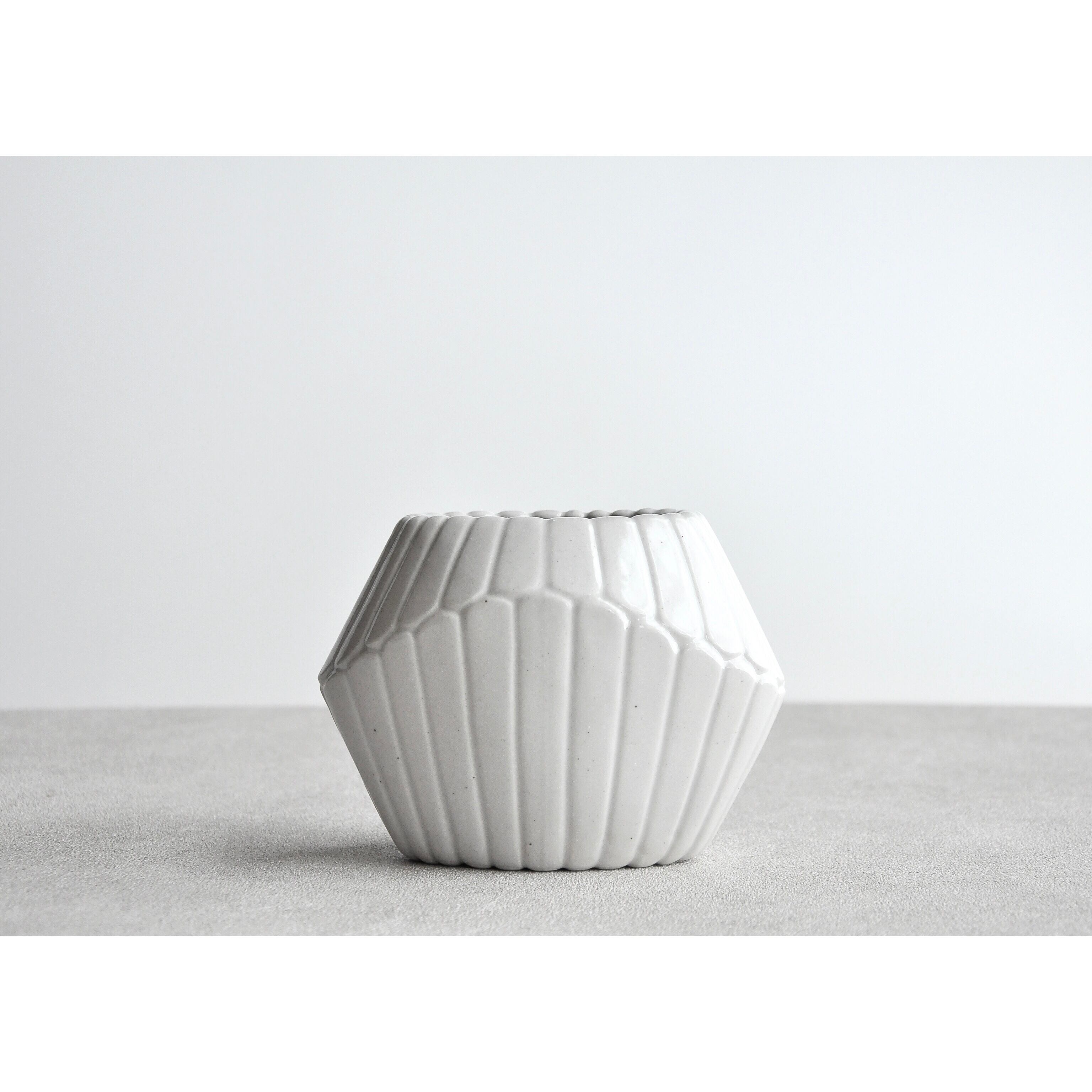 Riho Kawachi 花器 Hotate 砂白 かわち りほ Flower Vase 花瓶 花入れ 半磁器 フラワーベース Japan ネコノツメ