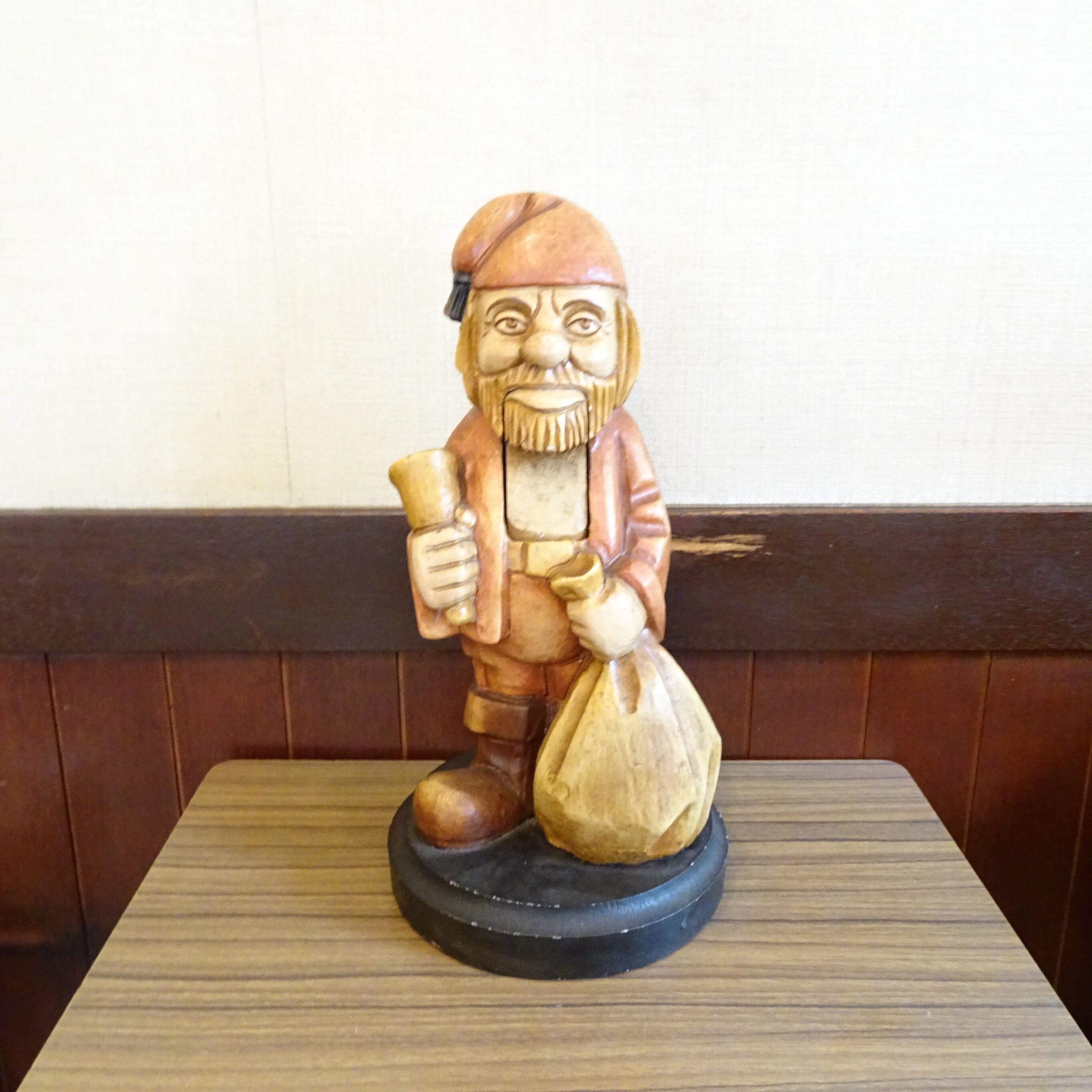 木彫りのくるみ割り人形 | 純喫茶家具の村田商會