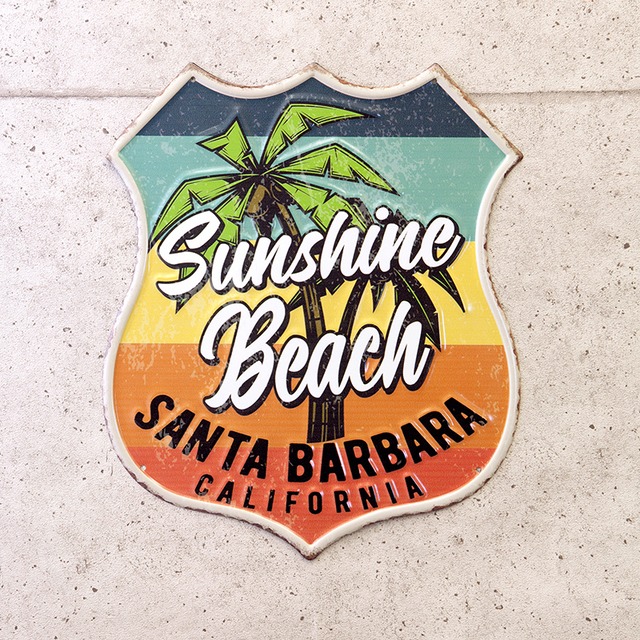 メタルエンボスプレート Sunshine Beach ・アンティーク レトロ インテリア サーフ ビーチ サーフィン ブリキ看板 アメリカン雑貨