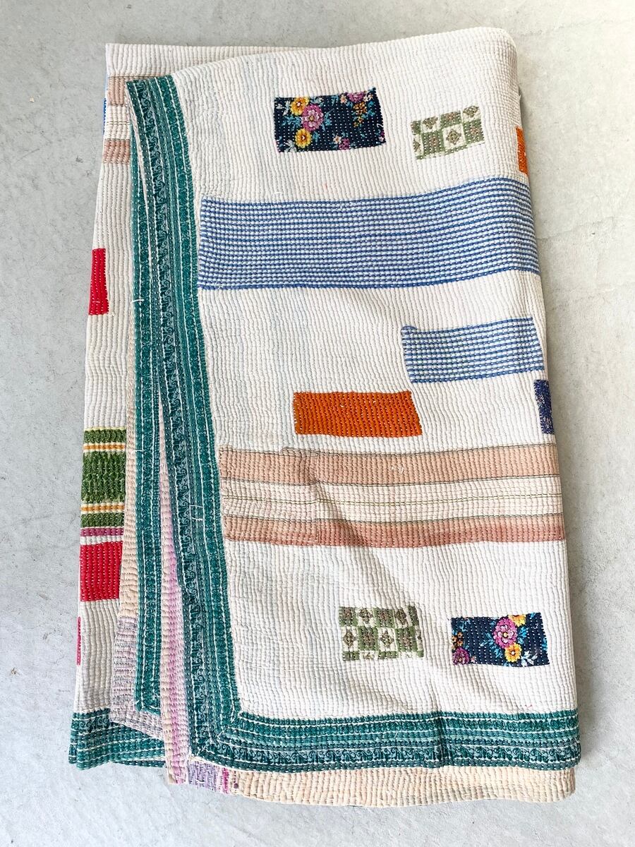 カンタ刺繍ラグ(10)