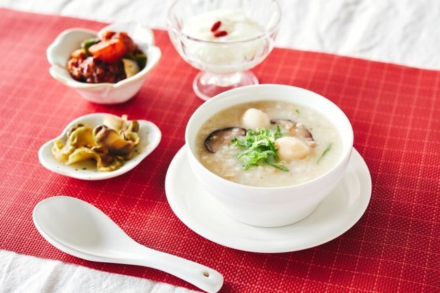うずら卵と生姜の中華粥