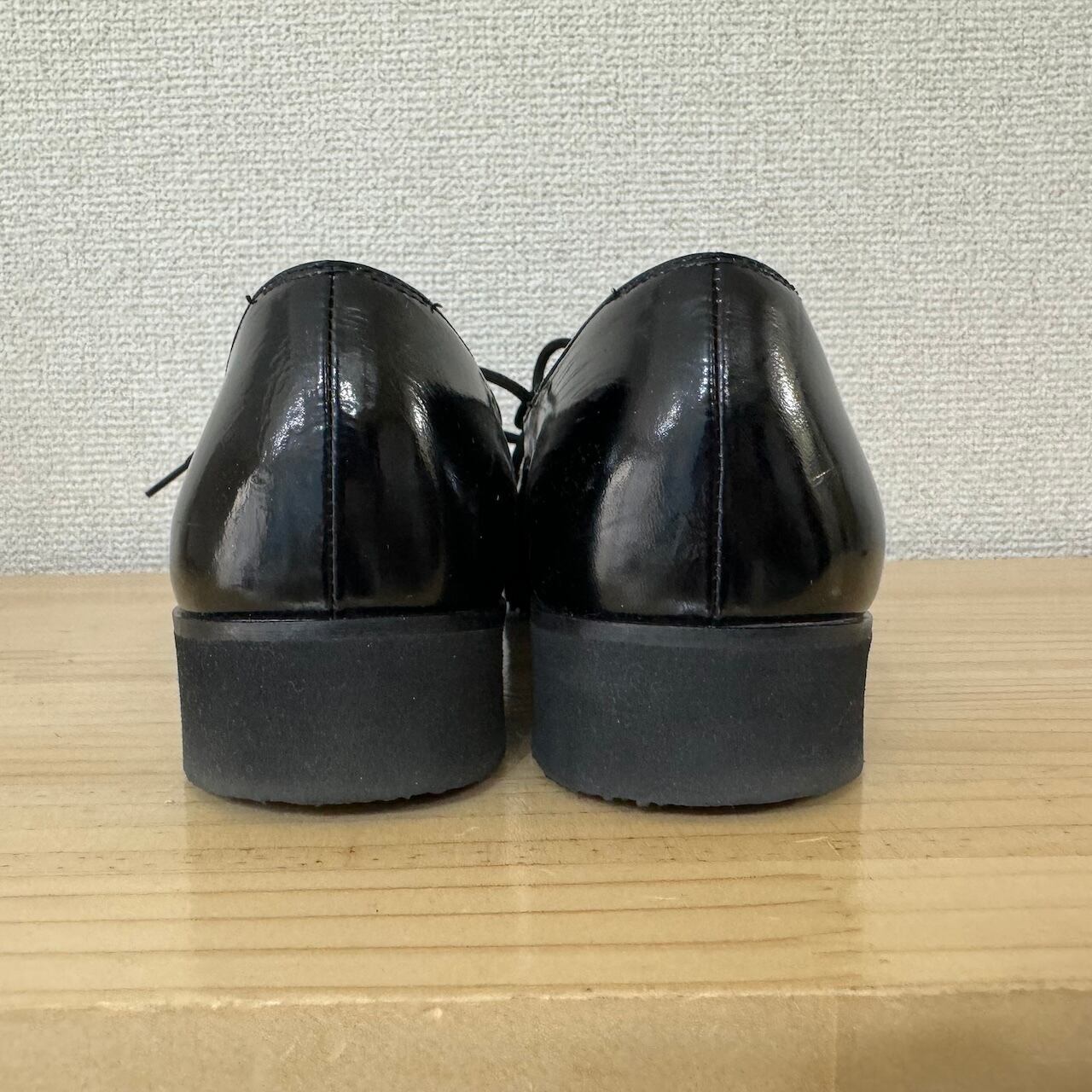 フェラガモ リザード×エナメル 黒紐靴 7 4A 使用感あり | cinderella shoes