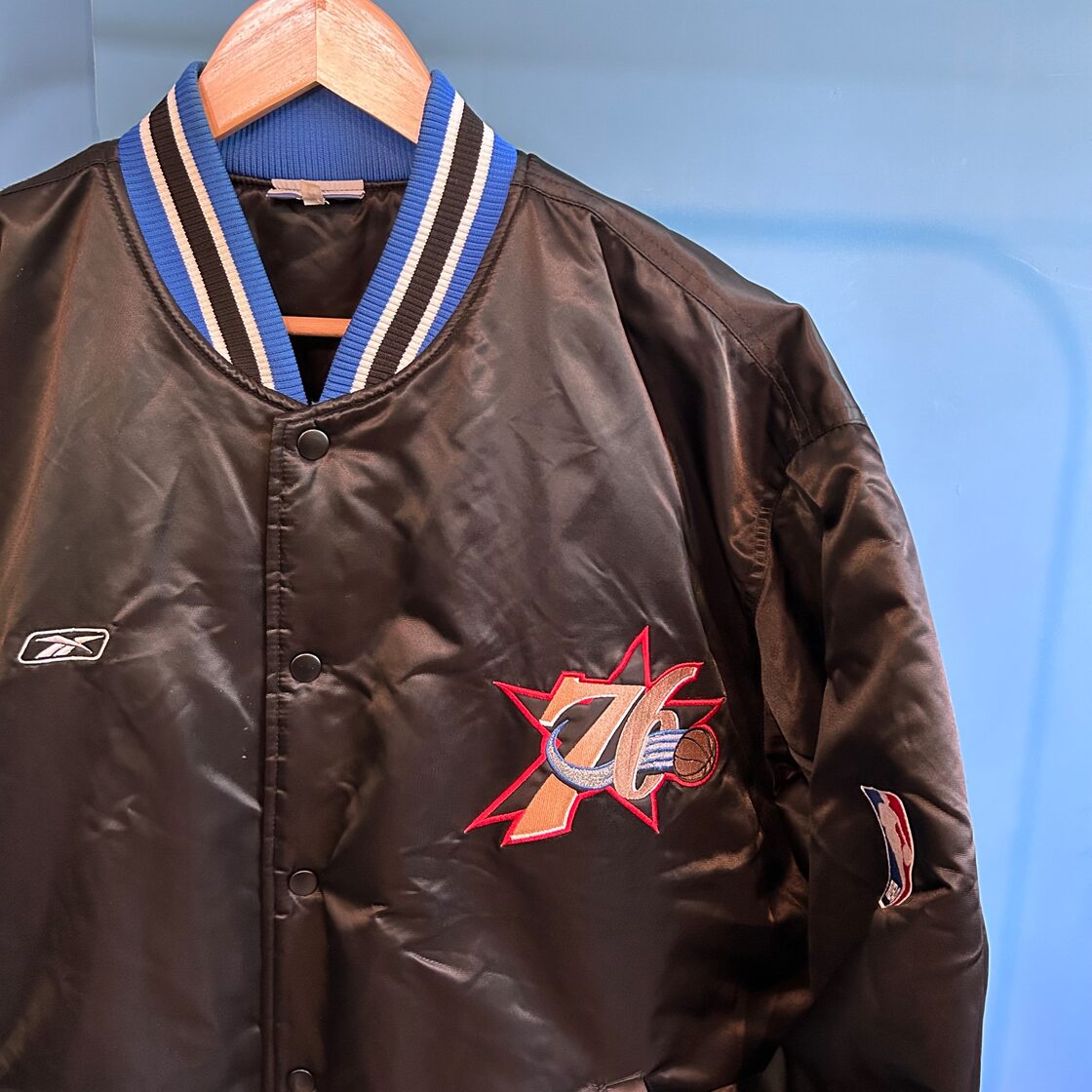 Reebok】ナイロンスタジャン NBA 76ERS 中綿 ブラック XLサイズ | PAY ID