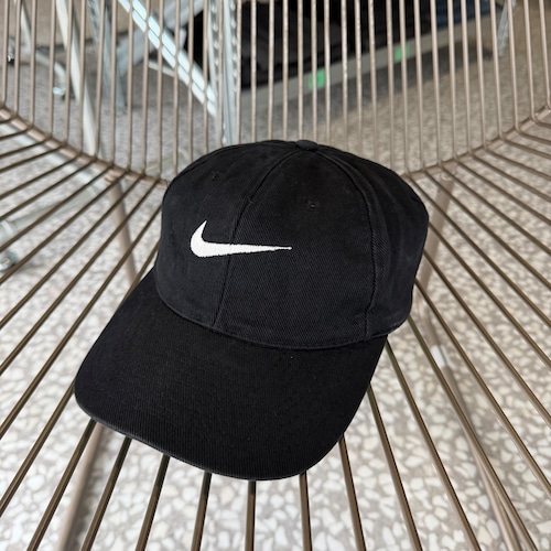 NIKE / 90’s- swoosh cap size Free