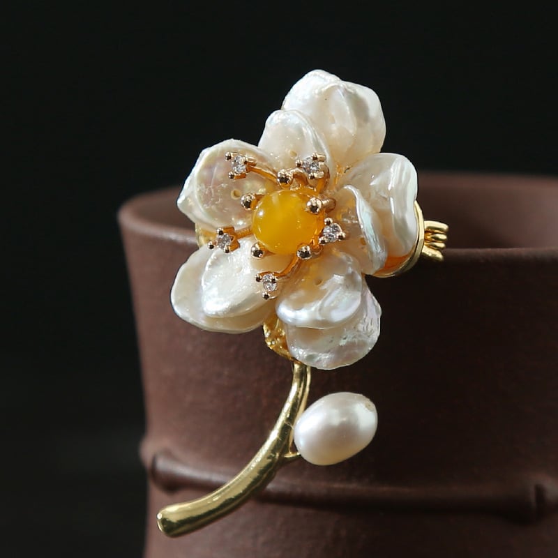 パール　ピスタチオパール　天然シェル　ブローチ　シルバー製 パール ピスタチオパール 天然シェル ブローチ シルバー製