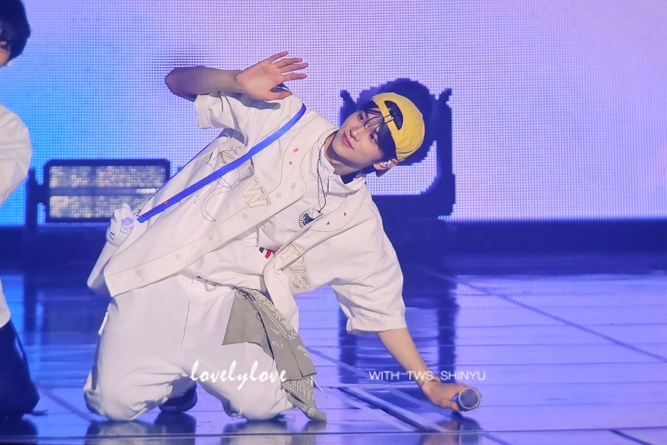 ☆TWS シニュ 着用！！【SUPRA】Signature Stone-Washed Ball Cap