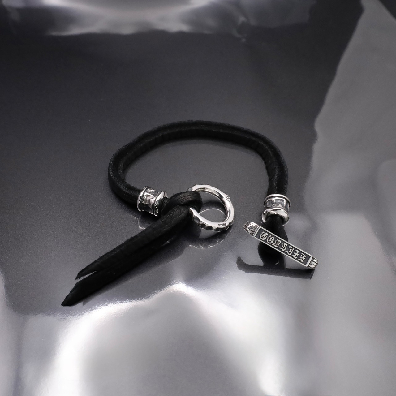 T-BAR LEATHER BRACELET / Tバーレザーブレスレット