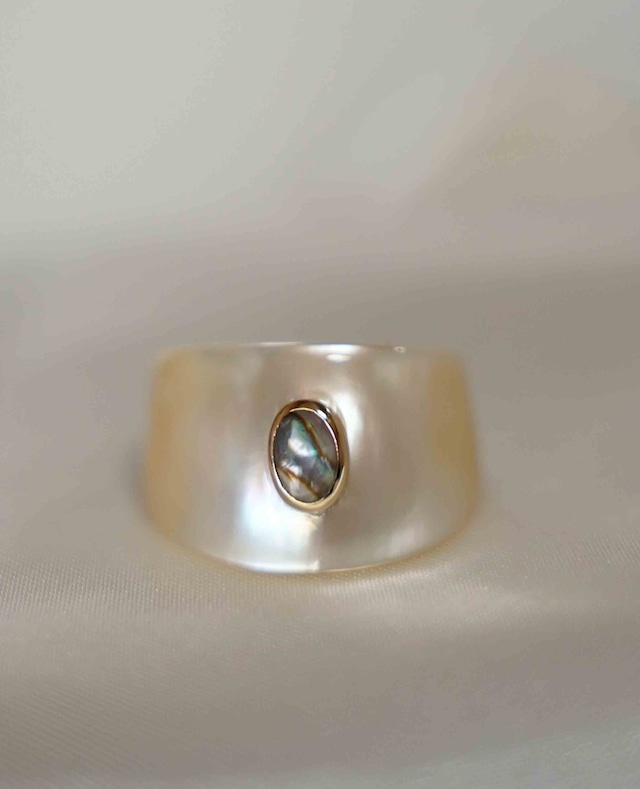 Thalatta Ring(水晶,黒蝶貝)