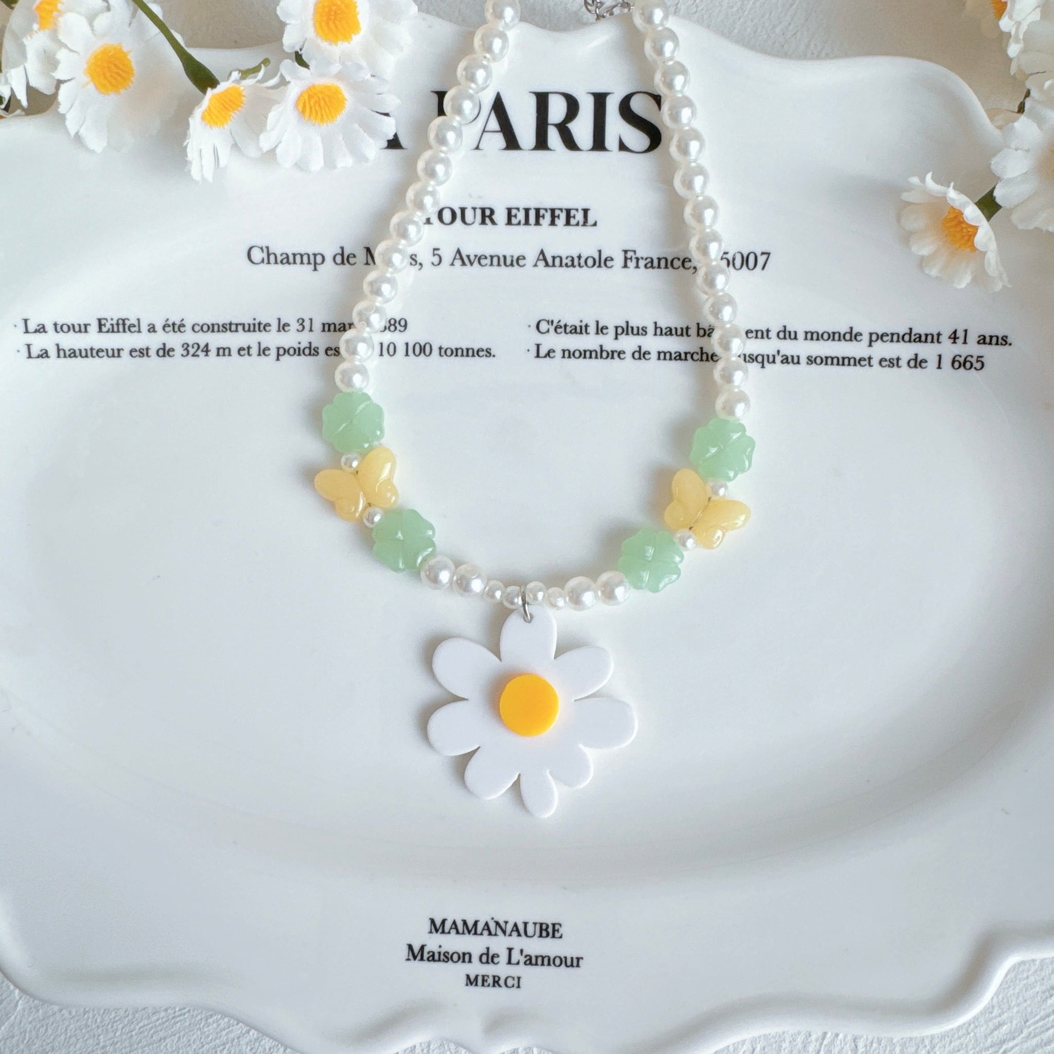 クローバーとマーガレットネックレス