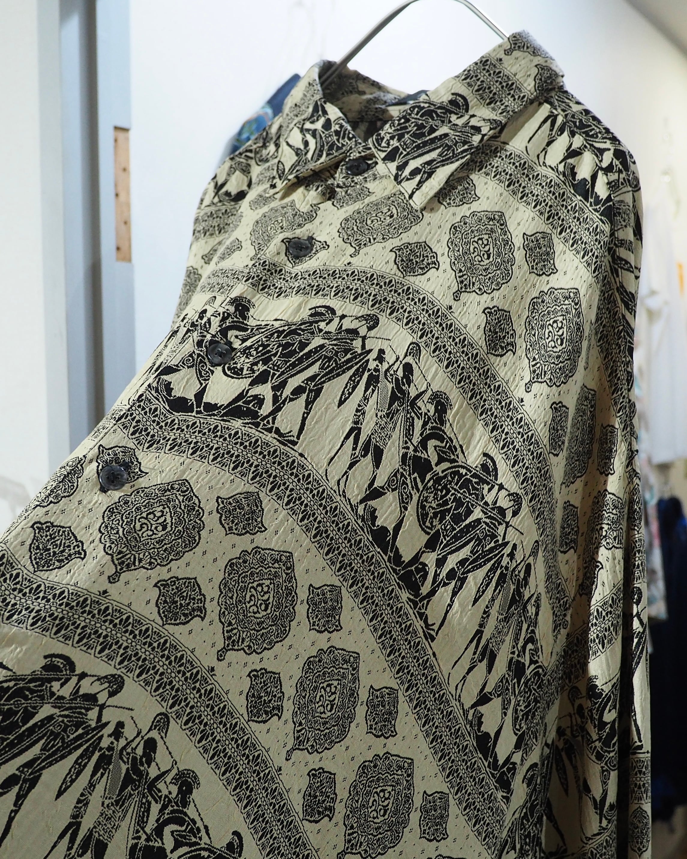 1990s " GOOUCH- Phiz " Soldier × Geometric pattern Embossed vintage Drape loose shirt