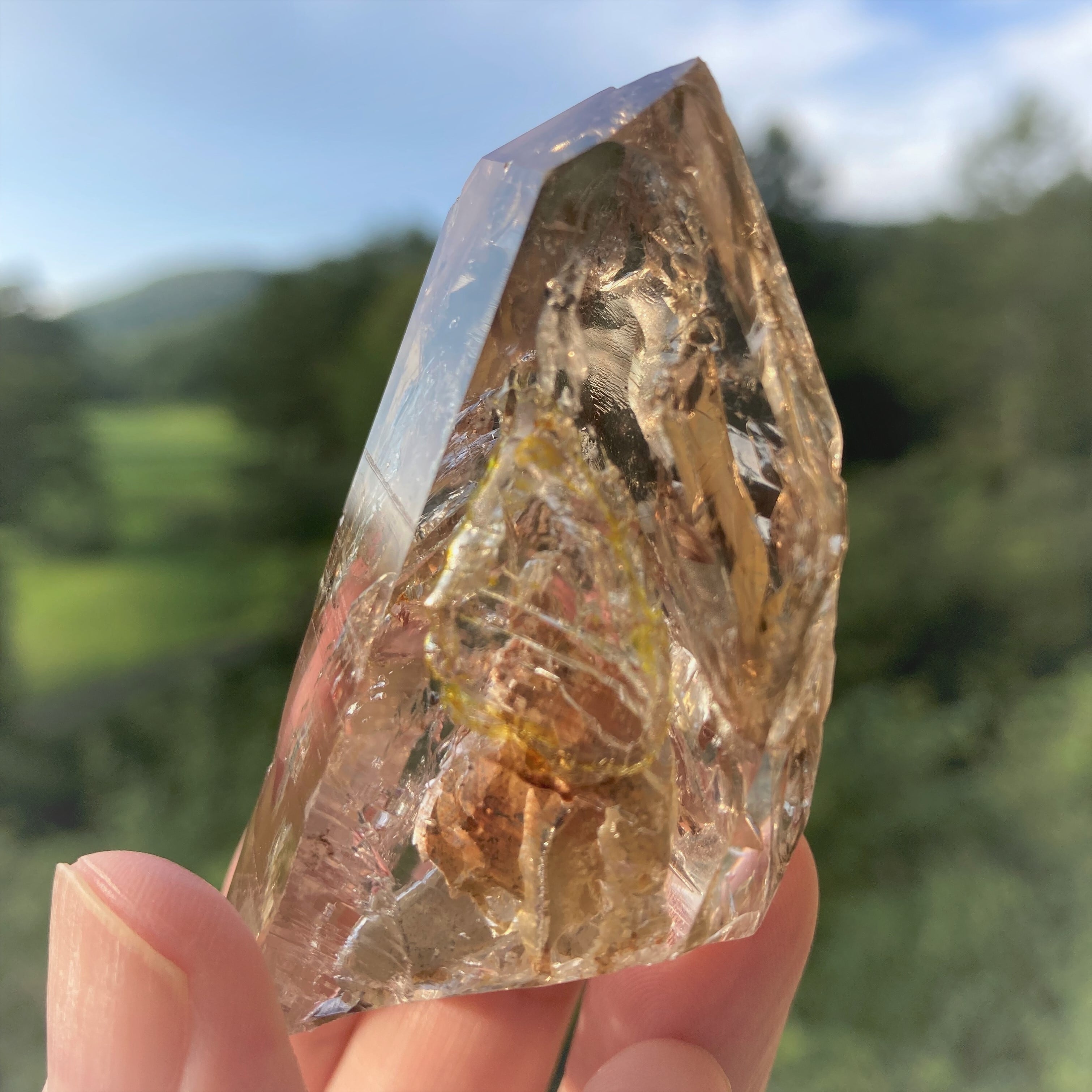 ブラジル産・ジャカレー水晶ポイント（エレスチャル水晶） 70g | M 