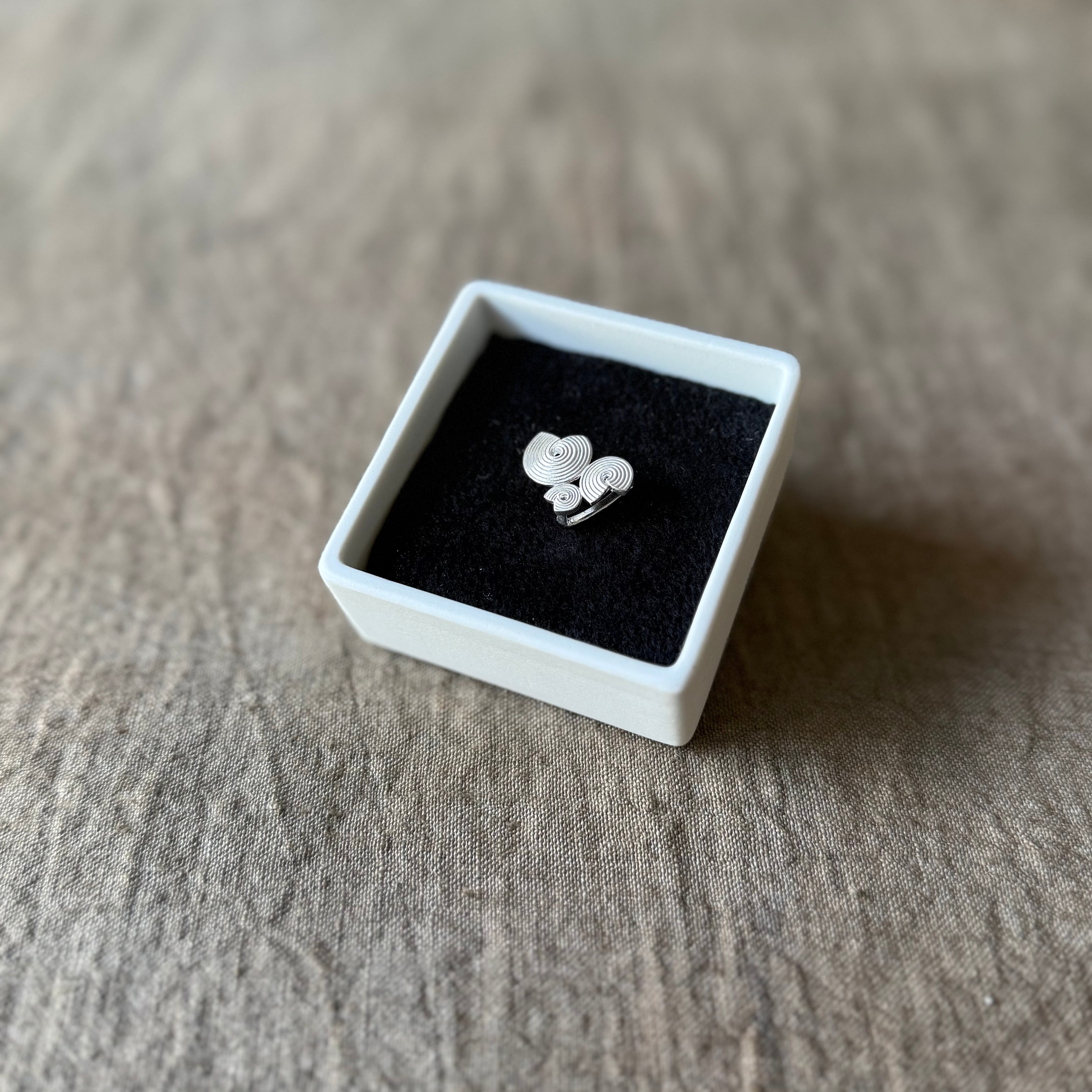 和田由記子さん　蓋物　スワン 和田由記子 個展 2024.8.24(Sat)~8.27(Tue)