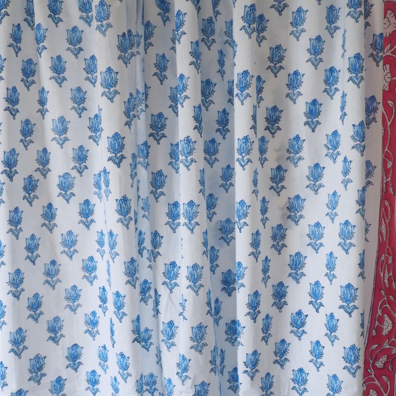 ブロックプリント生地【50cm単位】インド綿 片耳デザイン付き 小花柄 白×水色 #55123-WT2