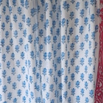 ブロックプリント生地【50cm単位】インド綿 片耳デザイン付き 小花柄 白×水色 #55123-WT2