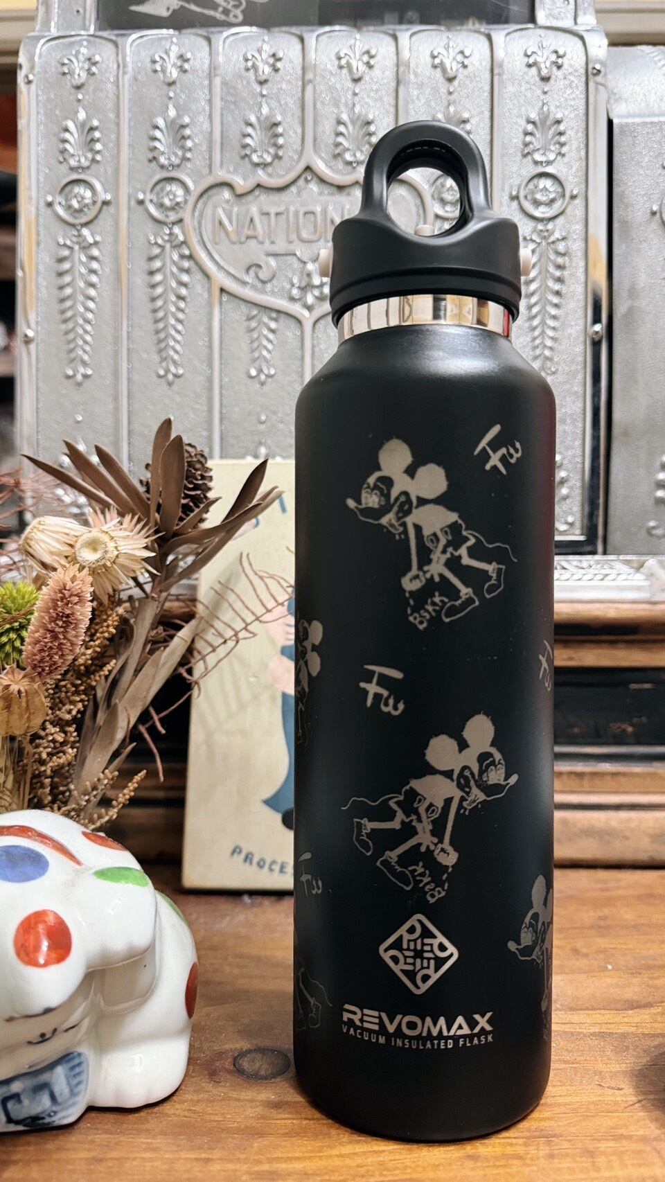 KEEPREAL本棚格子縞水筒再利用可能ジムバイクランニング用水筒600ミリリットル22オンスステンレス製スポーツウォーターボトル KEEPREAL本棚格子縞水筒再利用可能ジムバイクランニング用水筒600