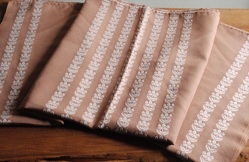 デンマークの古いヴィンテージ 刺繍 クロス 大判220x132cm 北欧 テキスタイル ファブリック テーブルリネン カーテン アンティーク ig2457