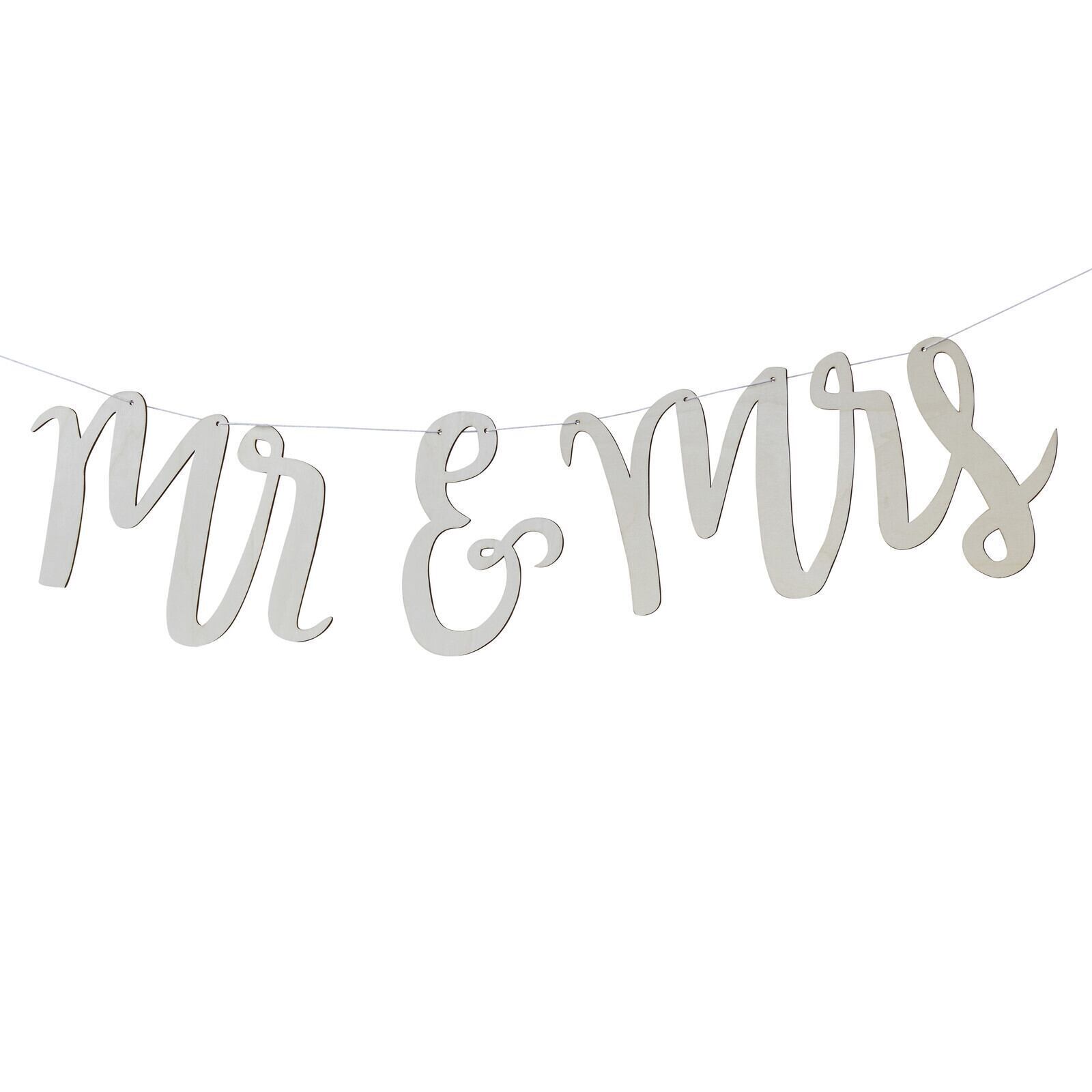 「Mr And Mrs」をかたどったウッドバンティング
