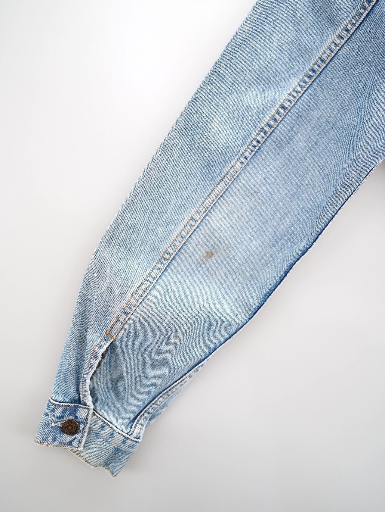 00s Levi's denim jacket