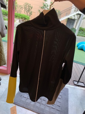 リズレイ RISLEY risley バイカラーハイネックカットソー