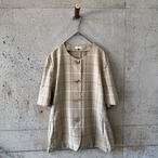 Green short-sleeved checked jacket