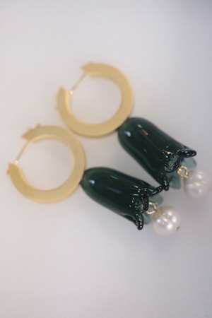 【Mame Kurogouchi】Floral Motif Glass Earrings - green -
