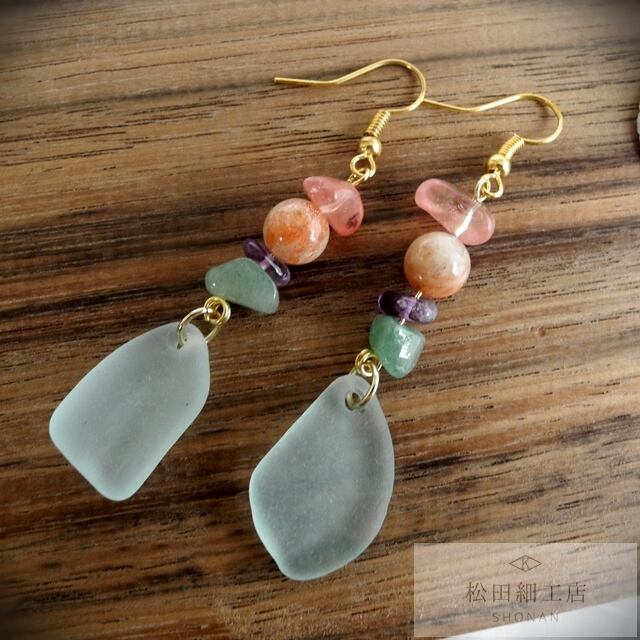 シーグラス×天然石 ピアス アクア #2303 | 松田細工店