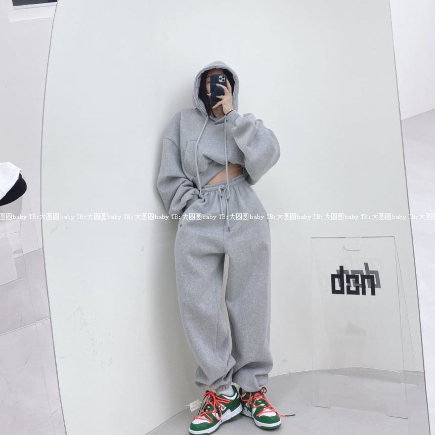 ダンス ヒップホップ ストリート カジュアル セットアップ レディース スウェット フーディー ショート丈 パーカー トップス ズボン パンツ ボトムス ハイウエスト 脚長効果 スタイルアップ スポーティー リラックス シンプル フード付き ジャージ おしゃれ 男ウケ デート