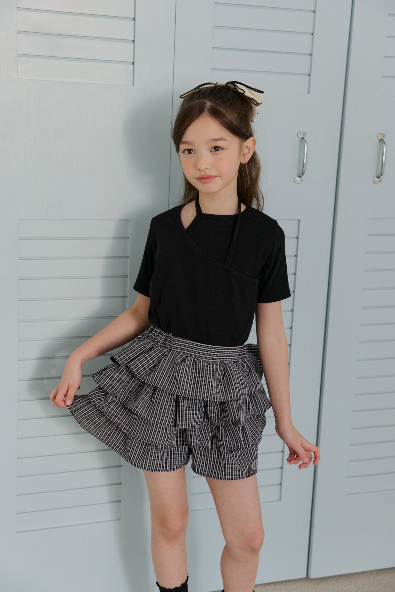 [DOREDORE] Asymmetrical halter neck top / [도레도레] 언발홀터넥티