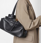 本革ショルダーバッグ