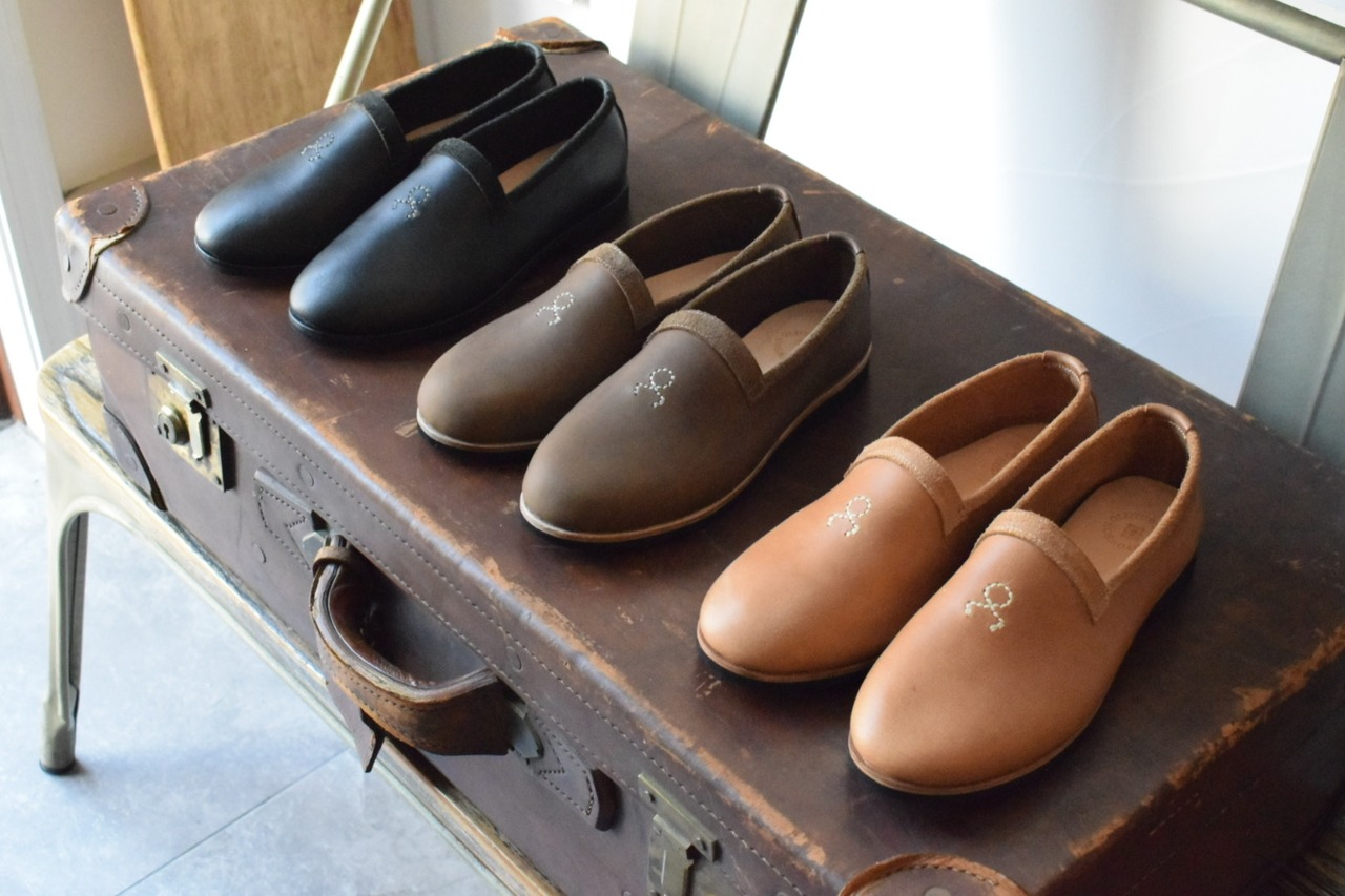 Atelier shoes / レザースリッポン