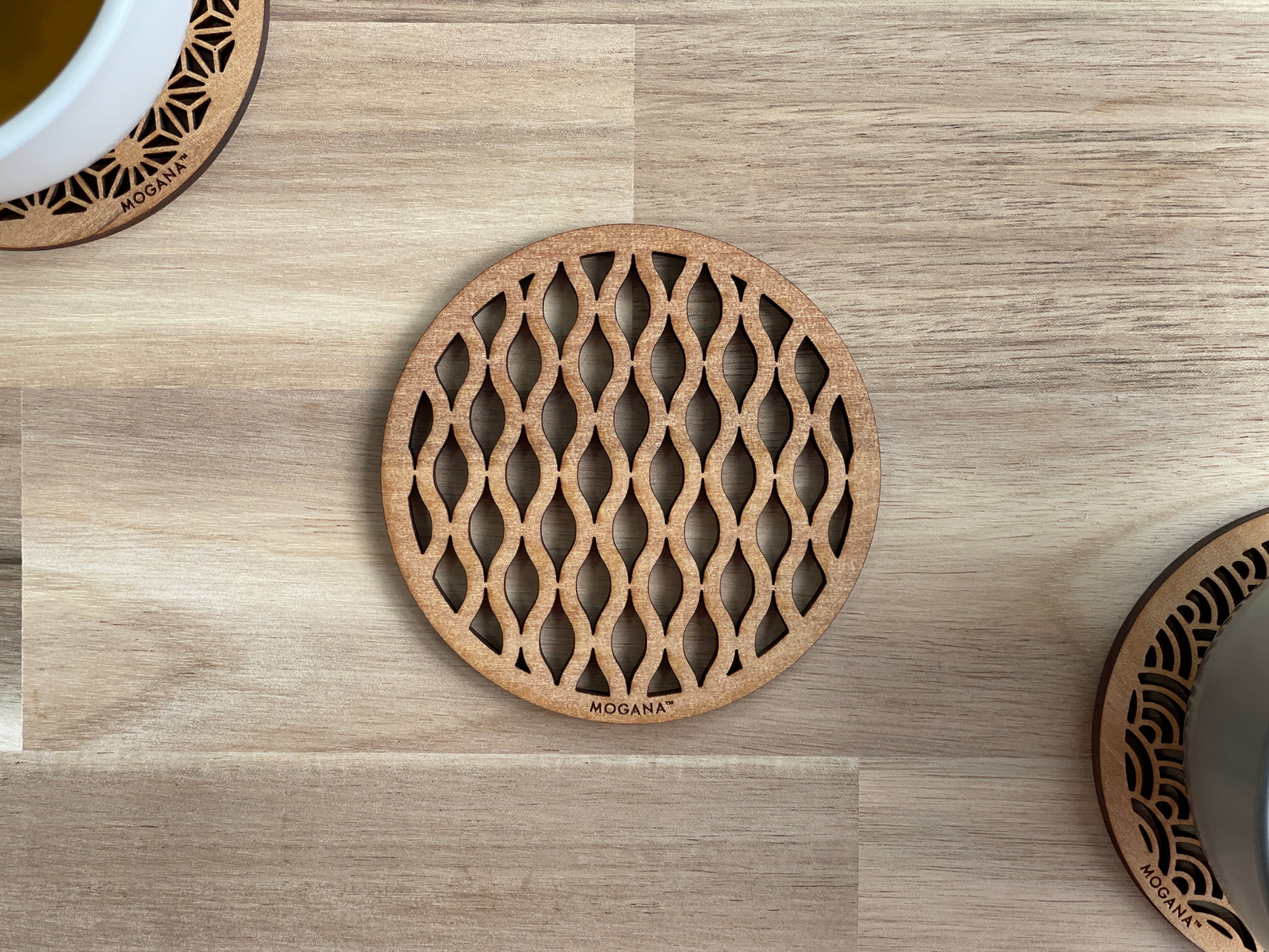 輪違い麻の葉（わちがいあさのは）】天然木和柄コースター | MOGANA™️