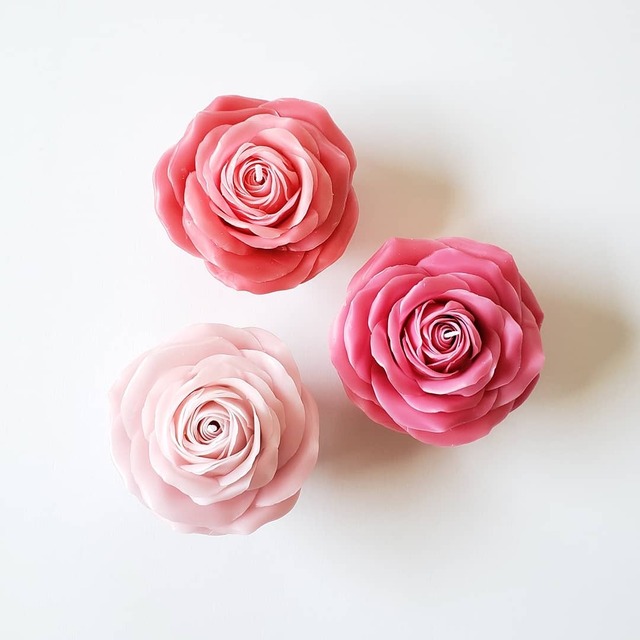 【カラーが選べる】天然蜜蝋　ピンクの薔薇キャンドル／Beeswax candle