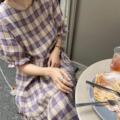 2024 夏 韓国ワンピース ロング丈 レトロ ラウンドネック 半袖 バブル袖 チェック柄 Aライン ゆったり 細見え 夏 紫 パープル カジュアル おしゃれ かわいい キュート 韓国ファッション レ