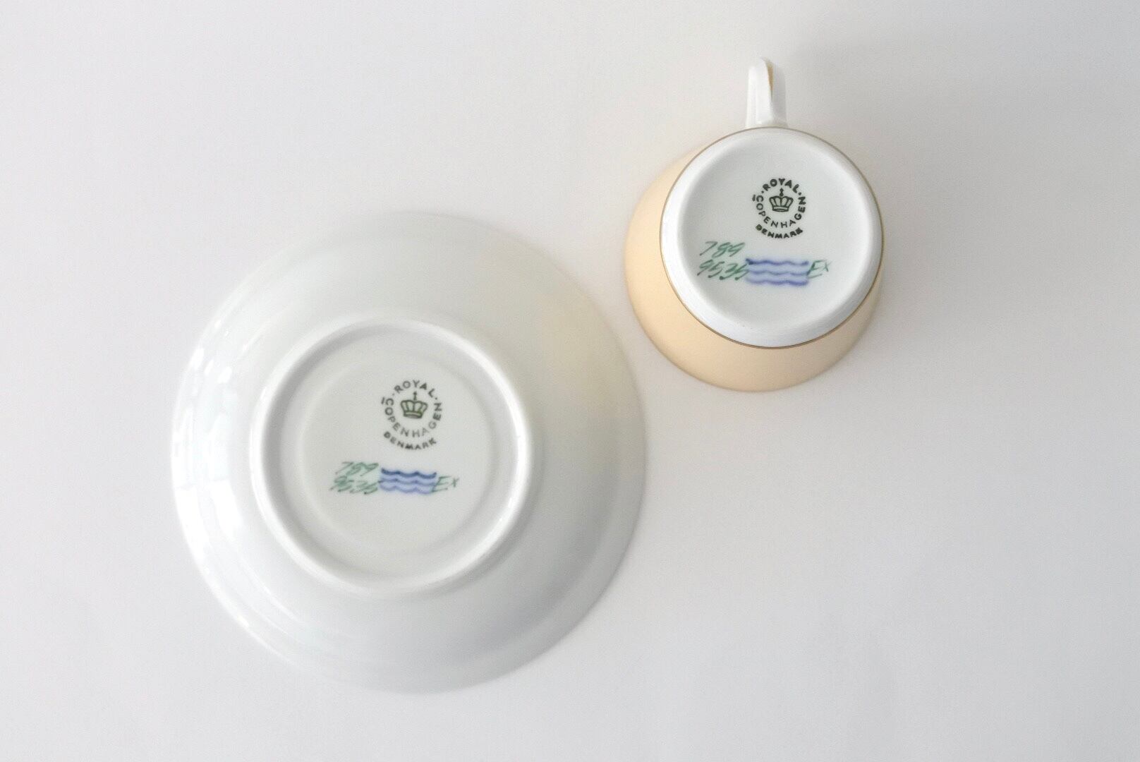 vintage ROYAL COPENHAGEN demitasse cup & saucer / ヴィンテージ