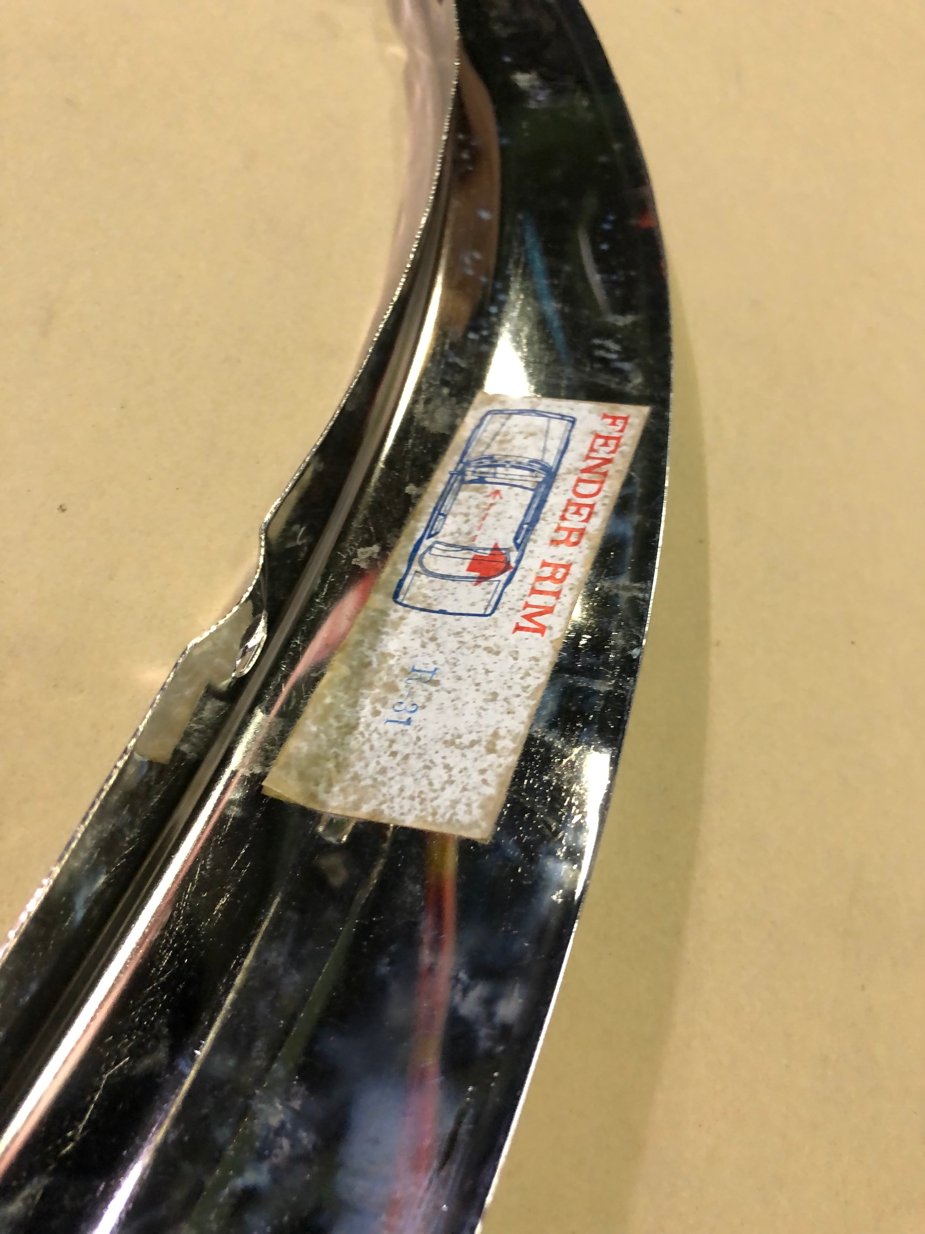 当時物　Cressida MX73 GX70 メッキオーバーフェンダー 当時物”メッキ フェンダートリム [レパード PF-30] オーバーフェンダー